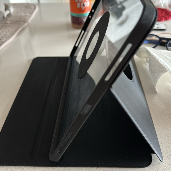 12.9'' Case for iPad Pro 12.9 3rdt/4th/5th/6th Gen, Rotatable with Magnet - Picture 4 of 5